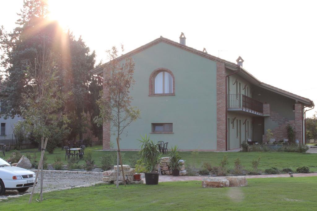 Agriturismo Bassanine Monticelli d'Ongina Екстер'єр фото